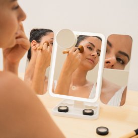 Genopladeligt Triptykon Makeup-spejl med Forstørrelse og LED-lys Miled InnovaGoods