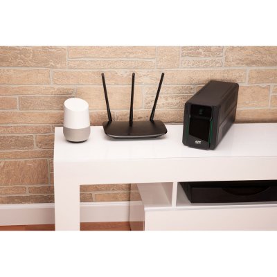 APC System til Uafbrydelig Strømforsyning Interaktivt UPS APC BVX700LI 360 W