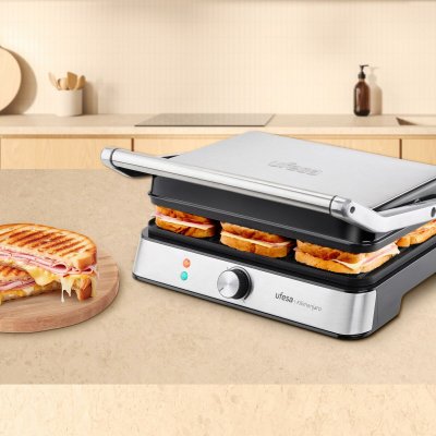 UFESA Sandwich Maker UFESA 72108011 2200 W